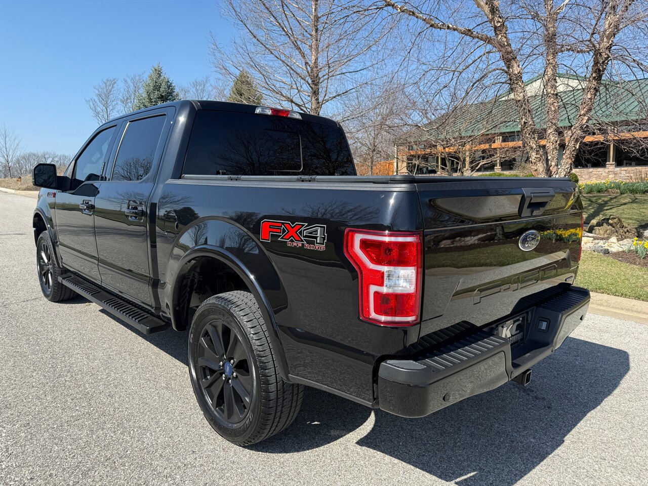 Used 2019 Ford F150 XLT w/ Equipment Group 302A Luxury AWD/4WD image 8