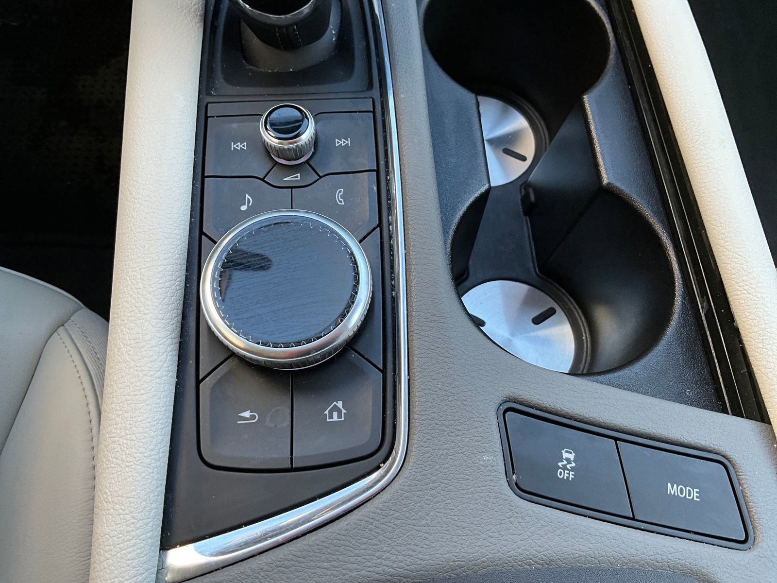 Certified 2021 Cadillac XT6 Premium Luxury image 24