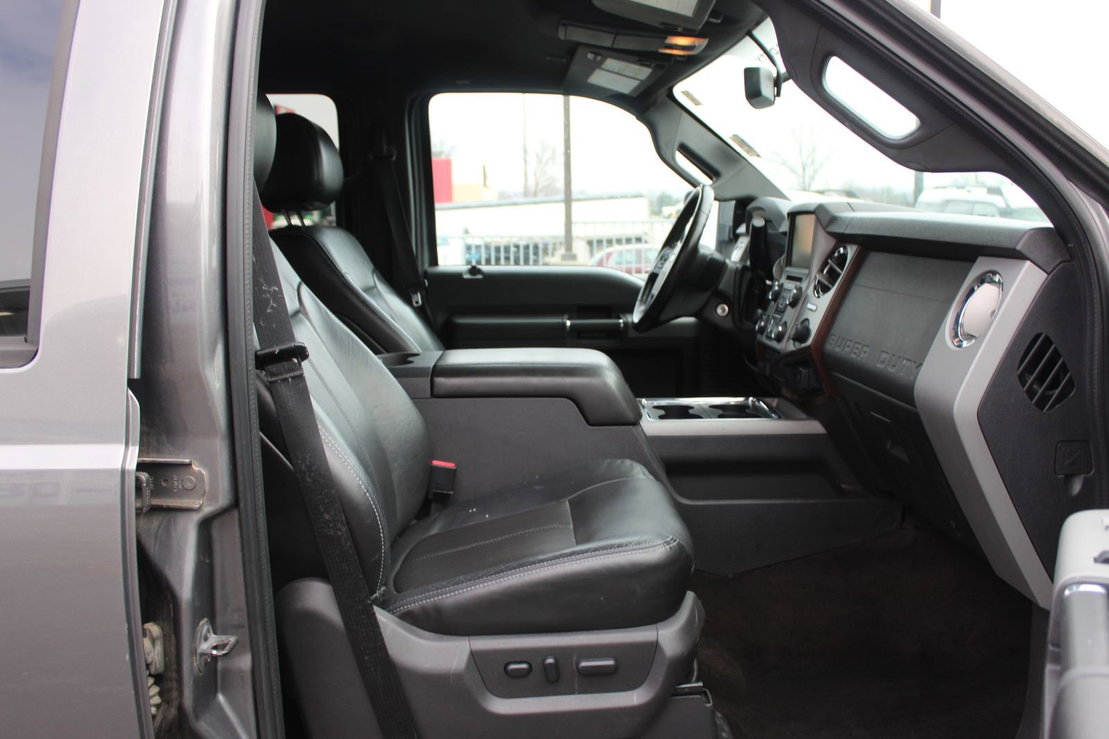 Used 2013 Ford F350 Lariat w/ Lariat Interior Pkg image 14