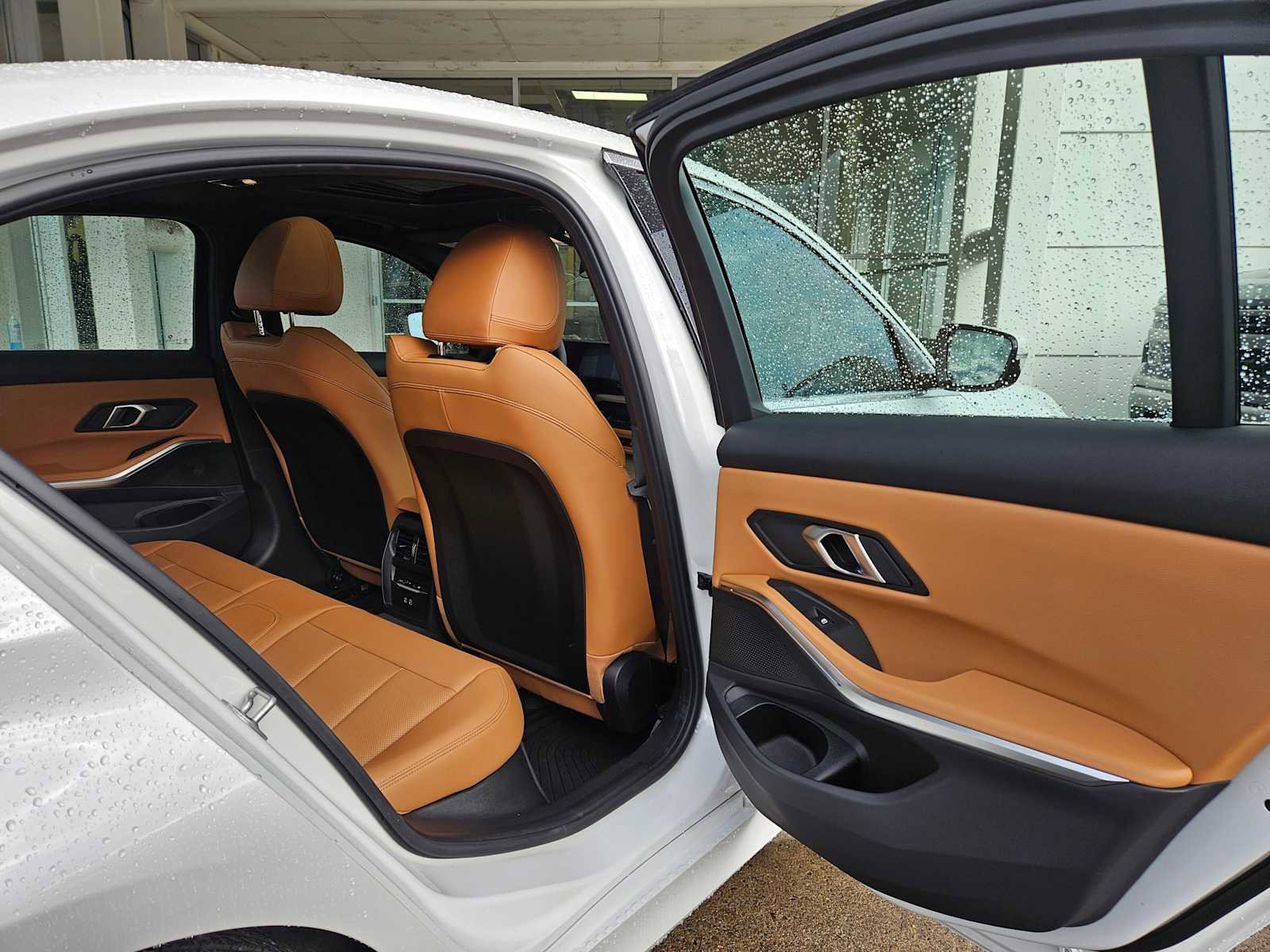 Used 2025 BMW 330i xDrive Sedan w/ Convenience Package image 14