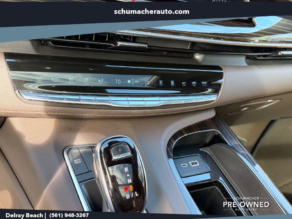 Used 2021 Cadillac Escalade Premium Luxury RWD image 23