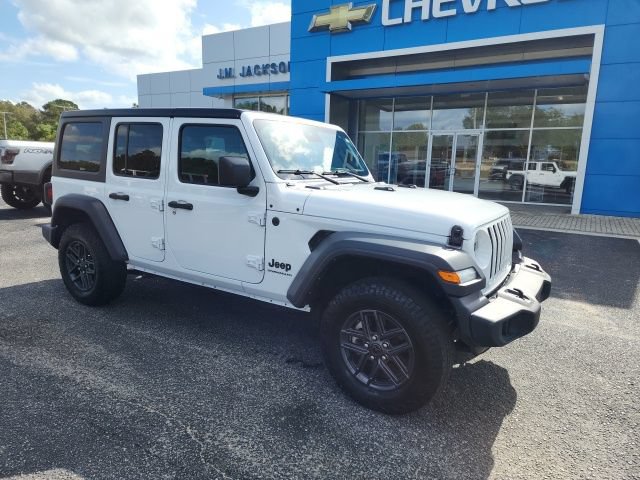 Used 2024 Jeep Wrangler Unlimited Sport AWD/4WD image 5