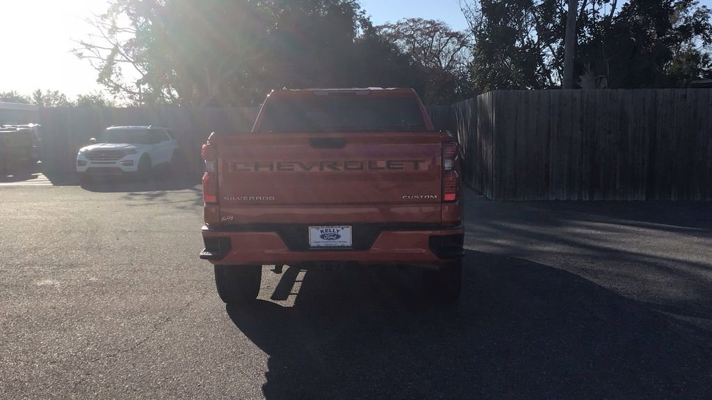 Used 2022 Chevrolet Silverado 1500 Custom image 6