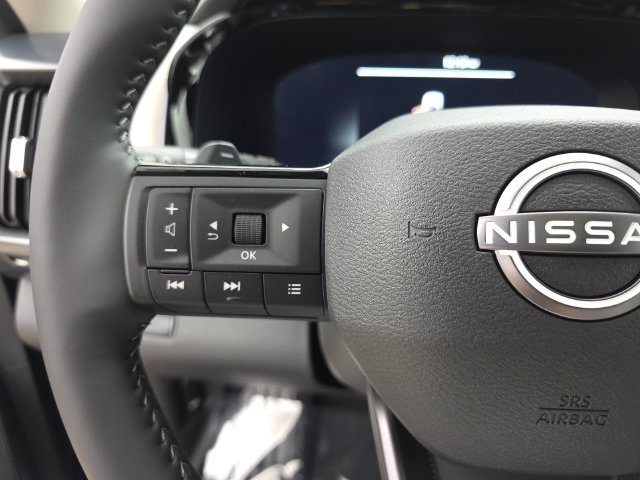 New 2026 Nissan Pathfinder SL w/ SL Premium Package FWD image 17