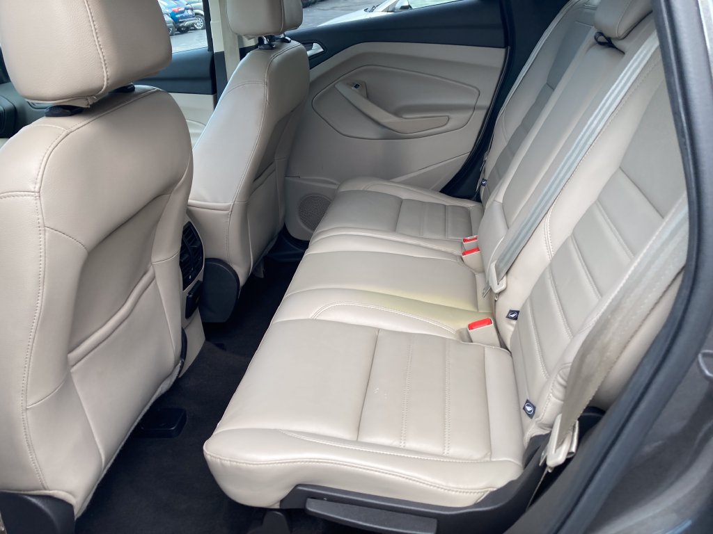 Used 2017 Ford Escape SE w/ SE Leather Comfort Package AWD/4WD image 32