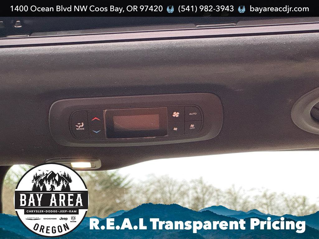 New 2026 Chrysler Pacifica Pinnacle w/ Trailer Tow Group image 15