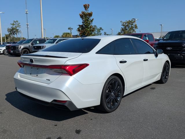 Used 2022 Toyota Avalon XSE FWD image 3