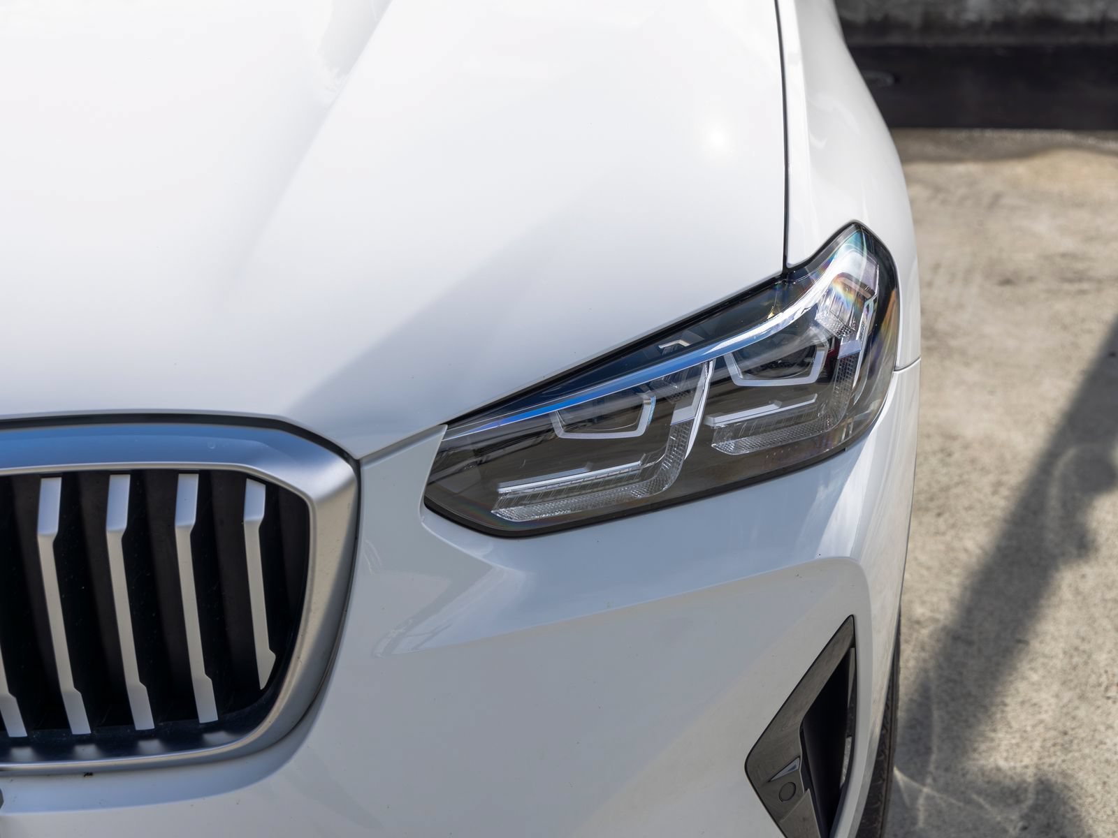 Used 2023 BMW X3 xDrive30i w/ Premium Package w/ZPA AWD/4WD image 16