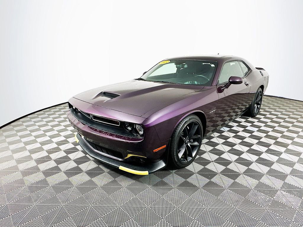 Used 2022 Dodge Challenger R/T w/ Performance Handling Group image 5
