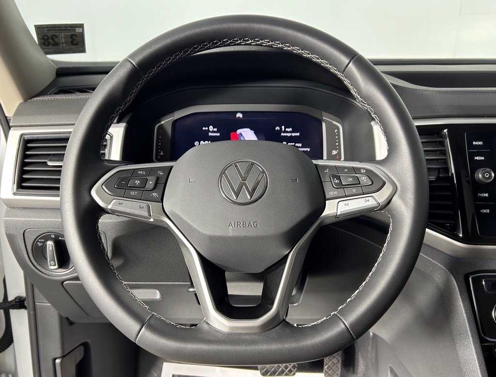 Used 2023 Volkswagen Atlas SEL AWD/4WD image 30