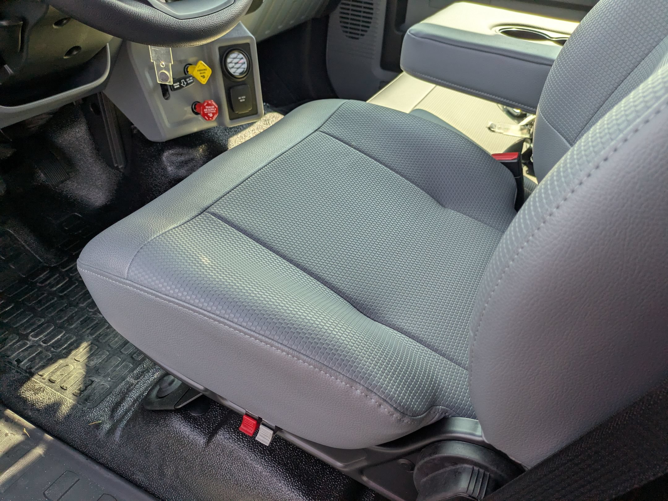 New 2027 Ford F750 2WD Regular Cab Super Duty image 14