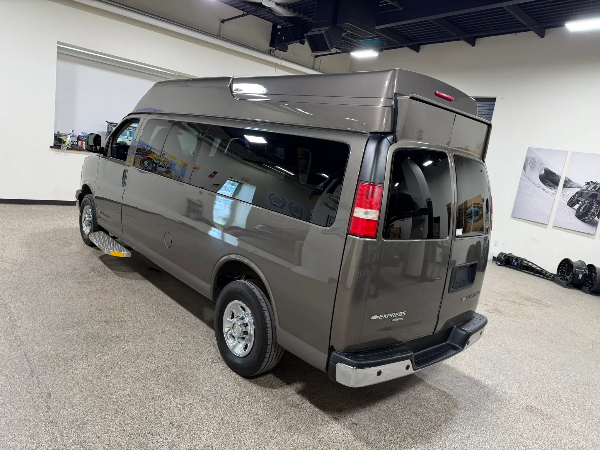 Used 2014 Chevrolet Express 3500 LT w/ LT Preferred Equipment Group RWD image 19