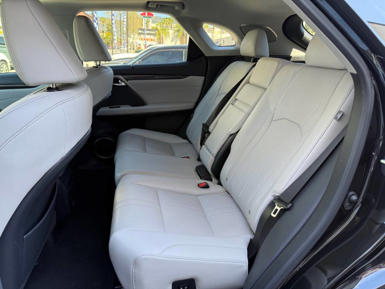 Used 2020 Lexus RX 450h AWD w/ Luxury Package image 33