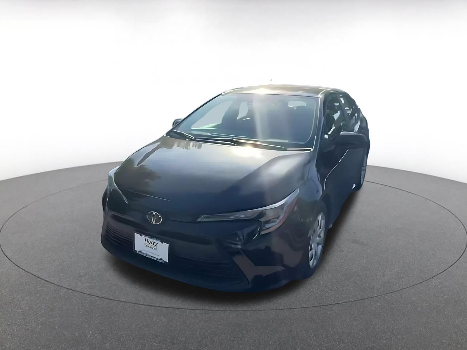 Used 2025 Toyota Corolla LE FWD image 4