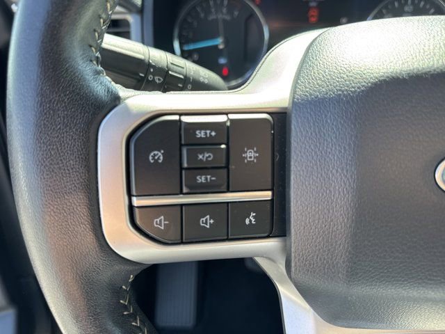 Used 2024 Ford Expedition XLT image 26