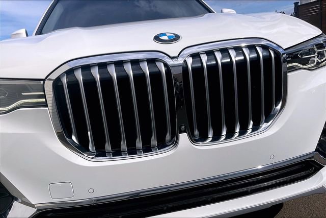 Used 2022 BMW X7 xDrive40i w/ Premium Package image 29
