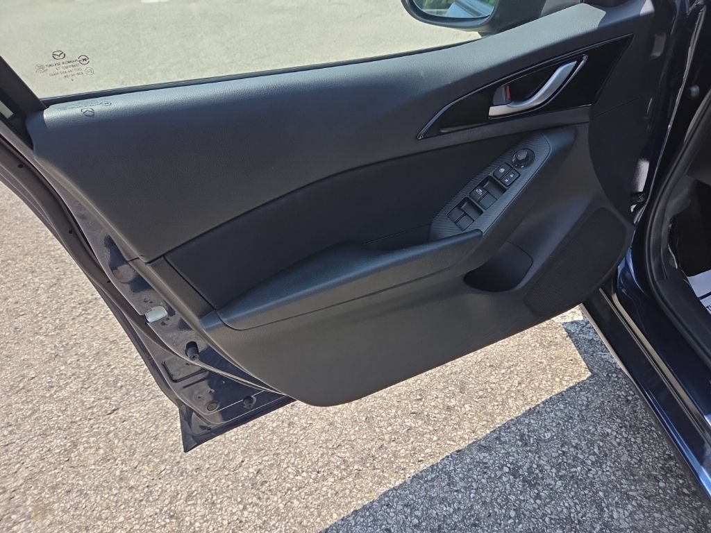 Used 2015 MAZDA MAZDA3 i Sport FWD image 14