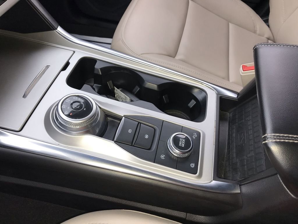 Used 2023 Ford Explorer XLT w/ Equipment Group 202A image 21