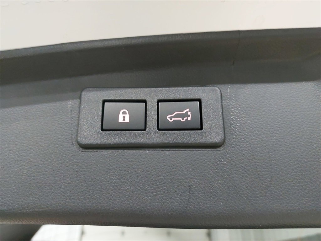 Used 2025 Subaru Outback Premium w/ Popular Package #1A image 13