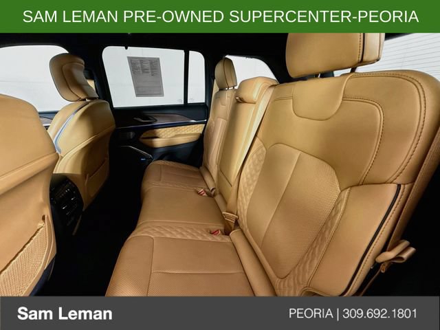 Used 2022 Jeep Grand Cherokee Summit w/ Luxury Tech Group V AWD/4WD image 25