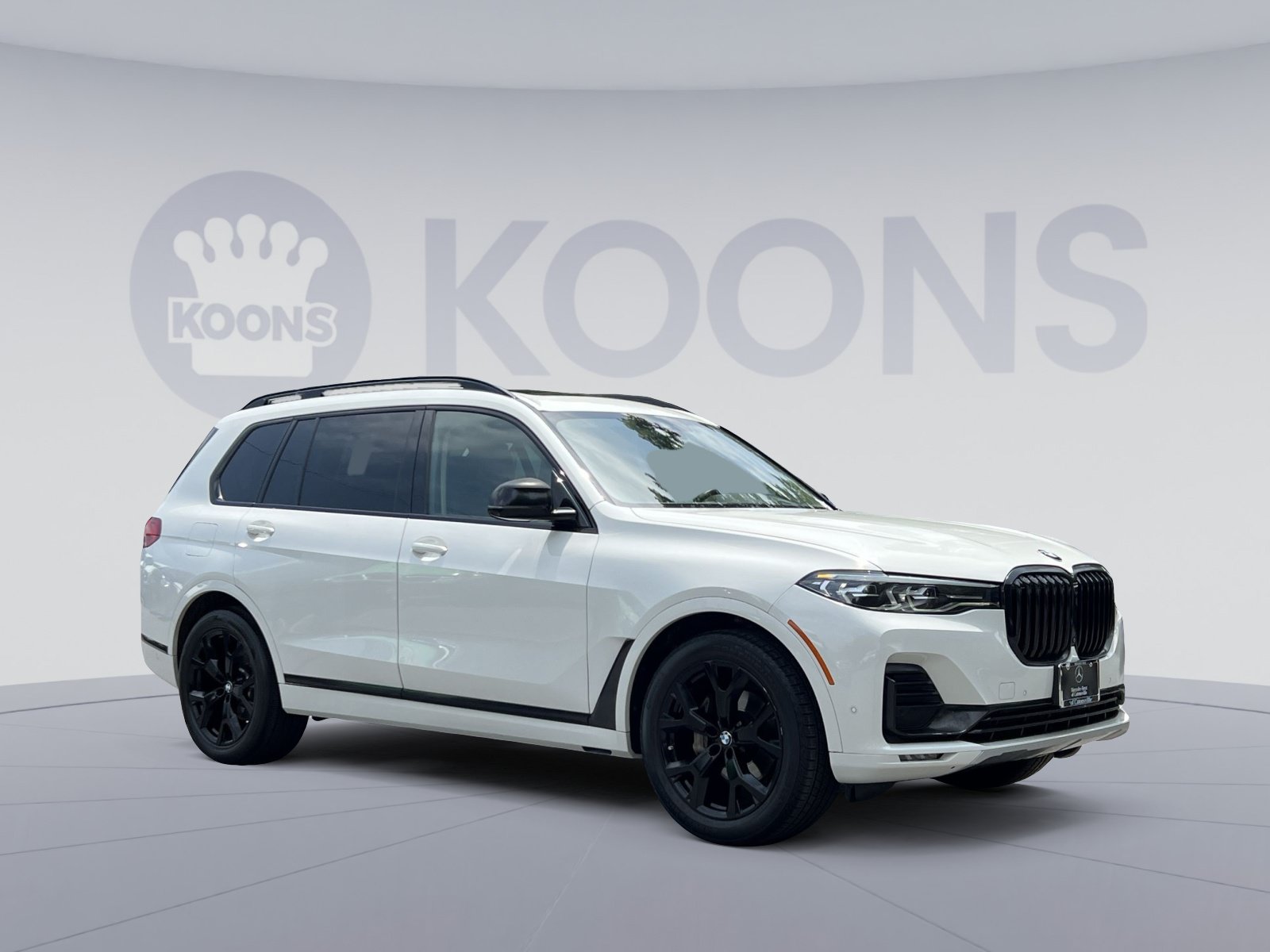 Used 2022 BMW X7 xDrive40i w/ Premium Package AWD/4WD image 2