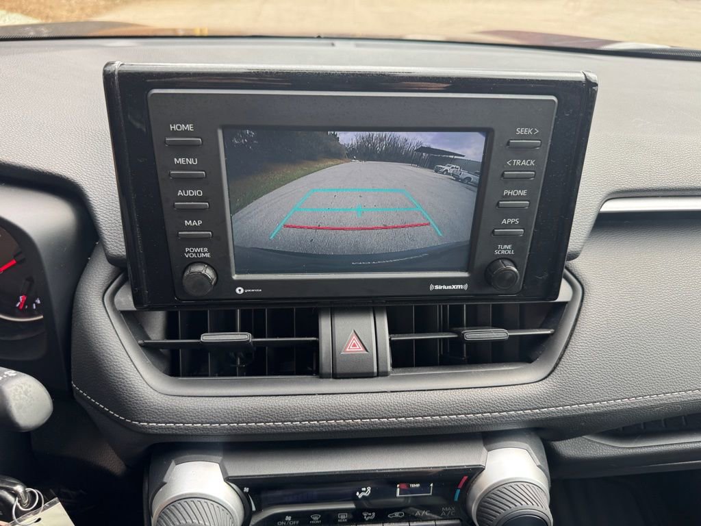 Used 2021 Toyota RAV4 LE image 25