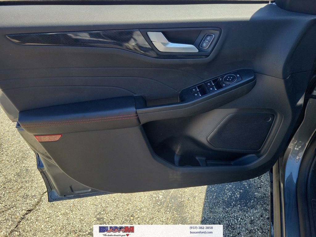 Certified 2025 Ford Escape ST-Line AWD/4WD image 15