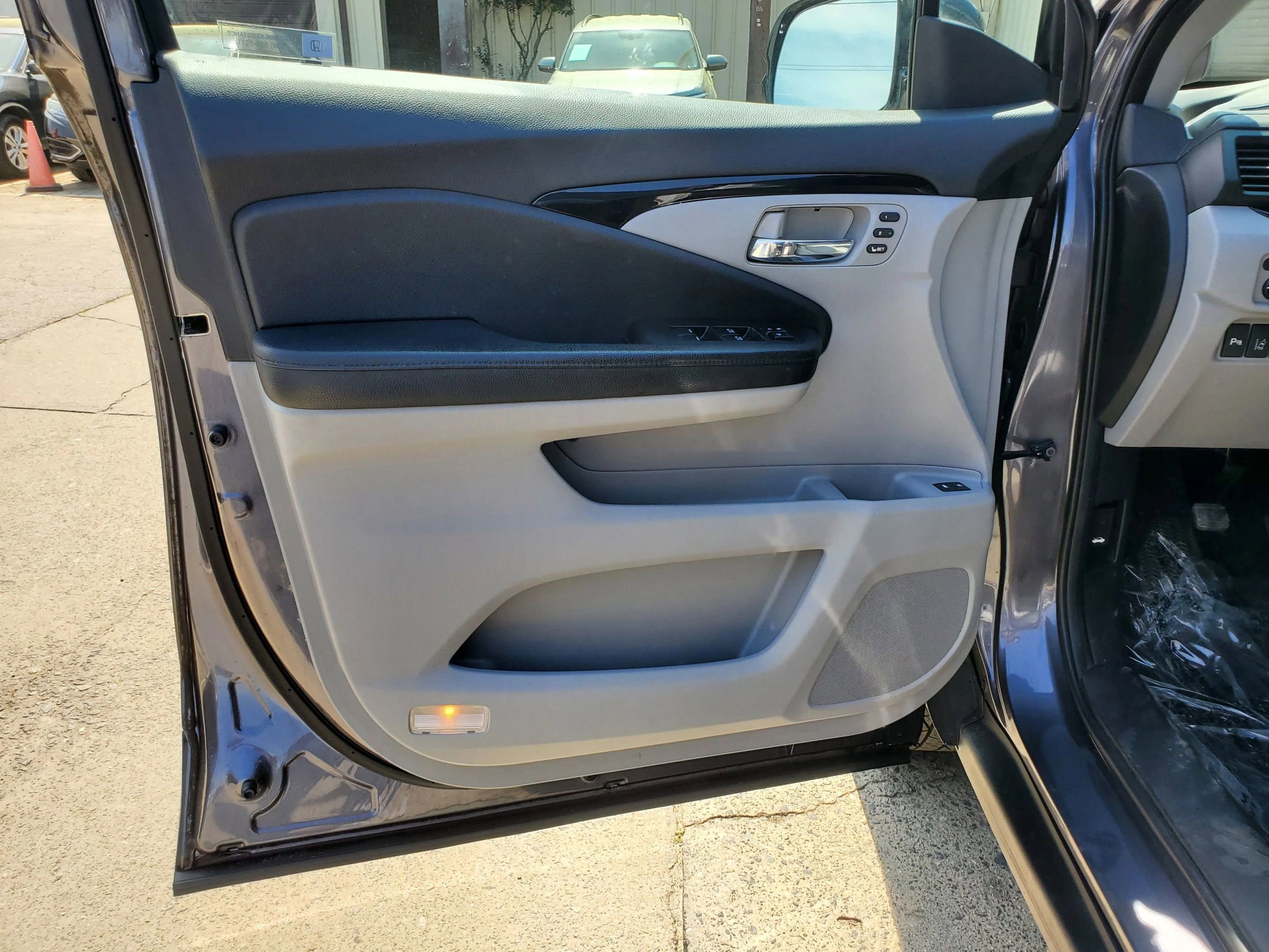 Used 2017 Honda Pilot Touring image 18