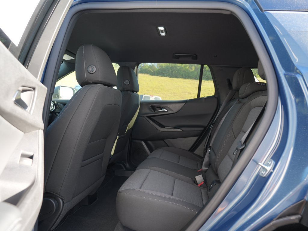 New 2027 Chevrolet Equinox LT AWD/4WD image 11