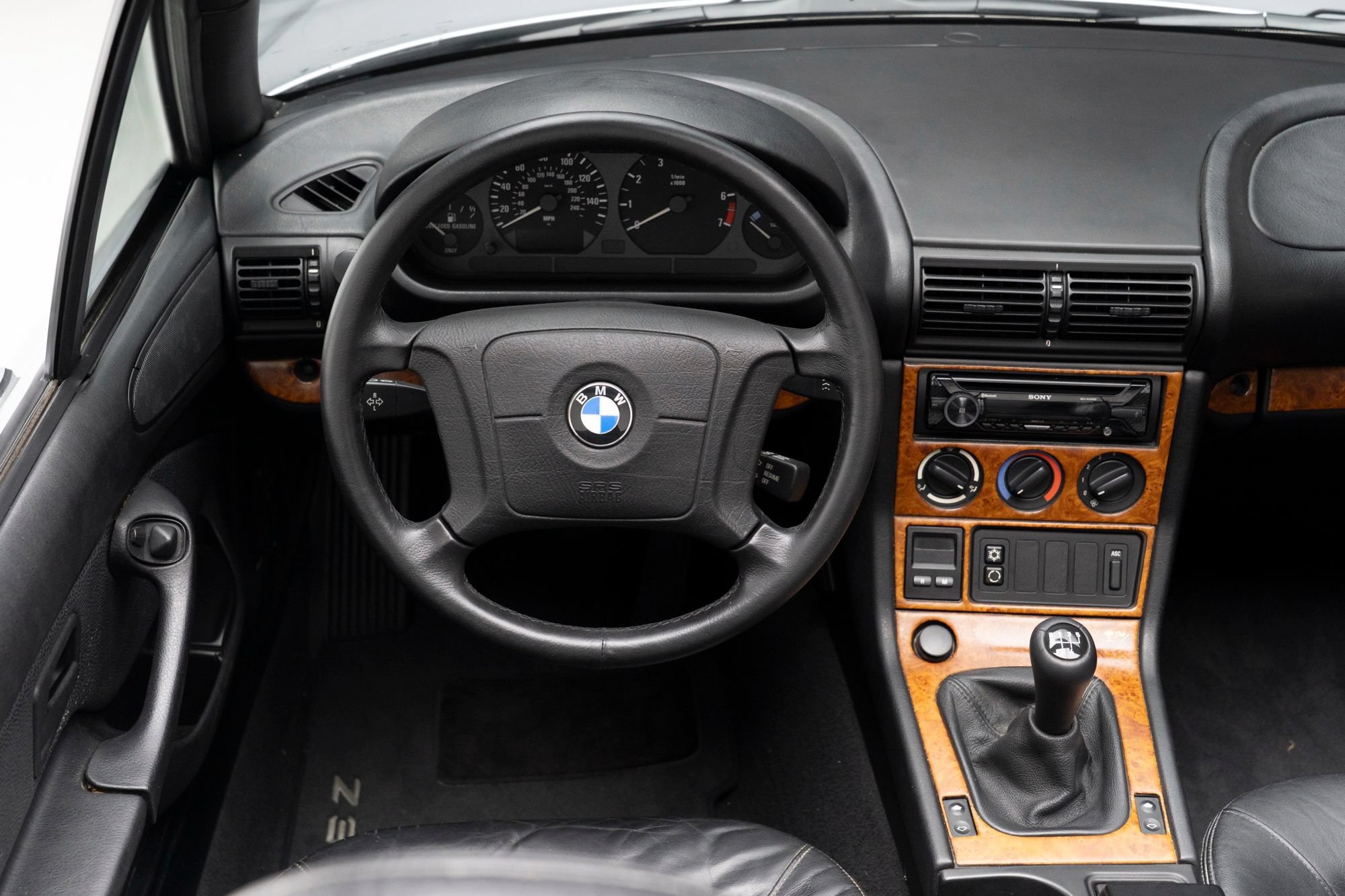 Used 1997 BMW Z3 1.9 RWD image 26