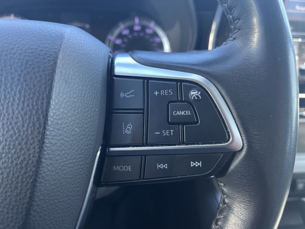 Used 2021 Toyota Highlander LE image 21