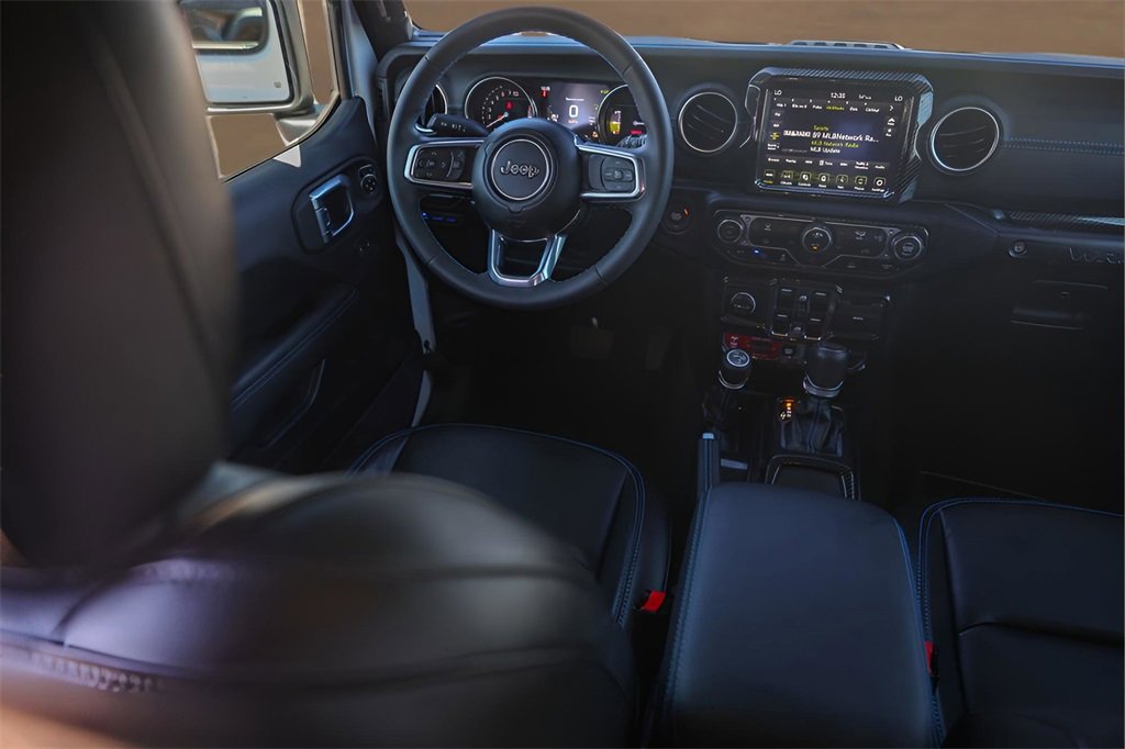 Used 2023 Jeep Wrangler Unlimited Rubicon 4xe image 24