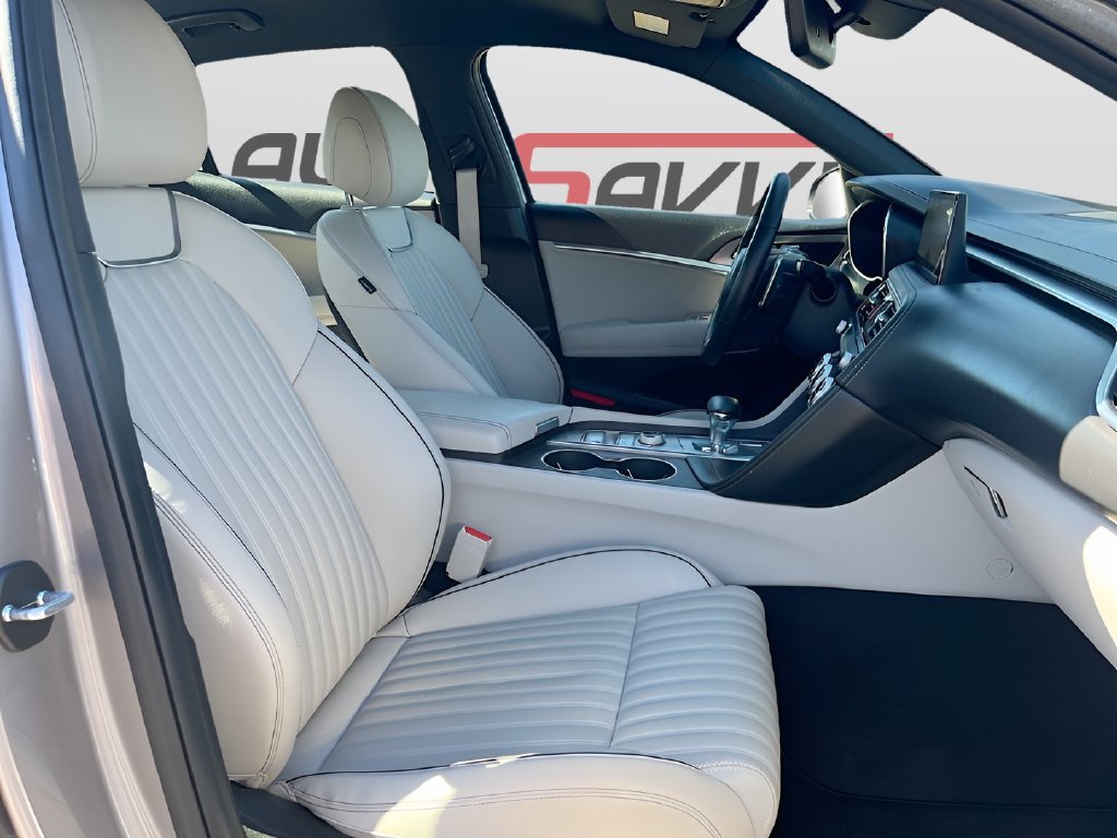 Used 2023 Genesis G70 2.0T AWD/4WD image 29