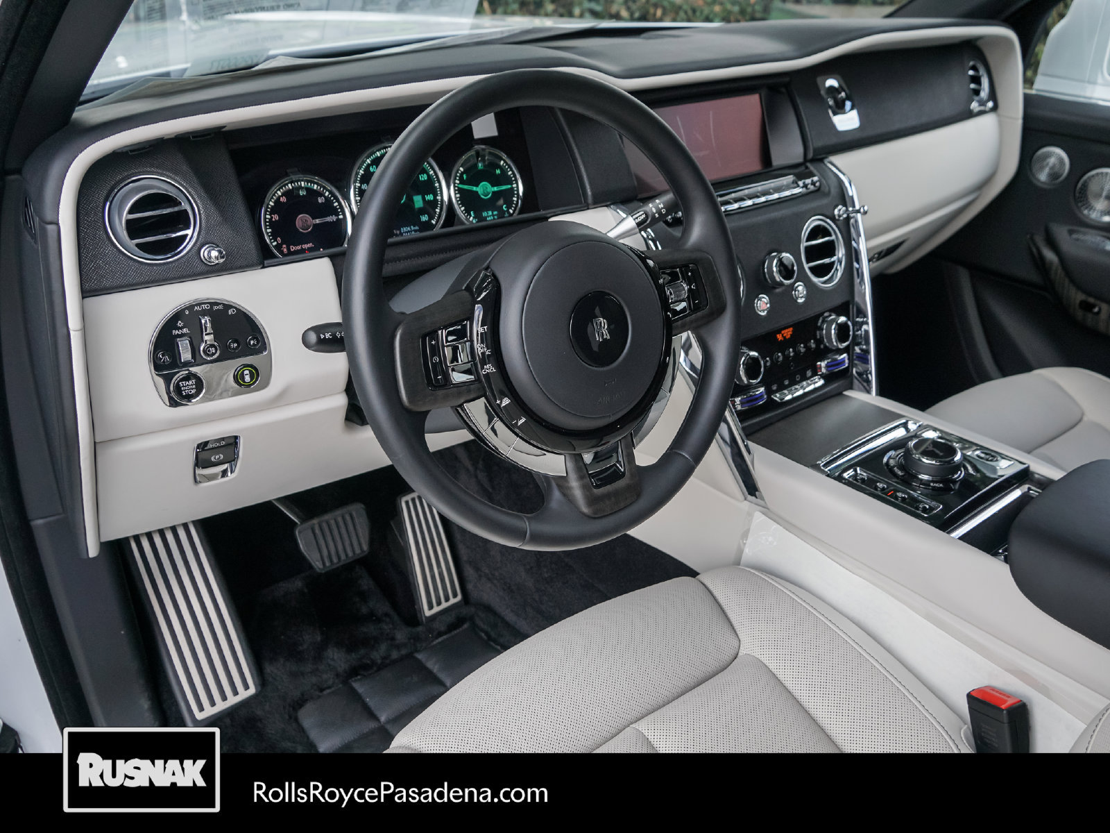 Certified 2019 Rolls-Royce Cullinan AWD/4WD image 20