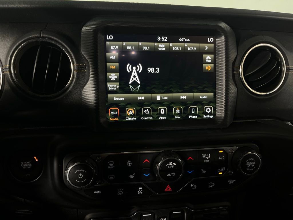 Used 2021 Jeep Wrangler Unlimited Sahara image 21