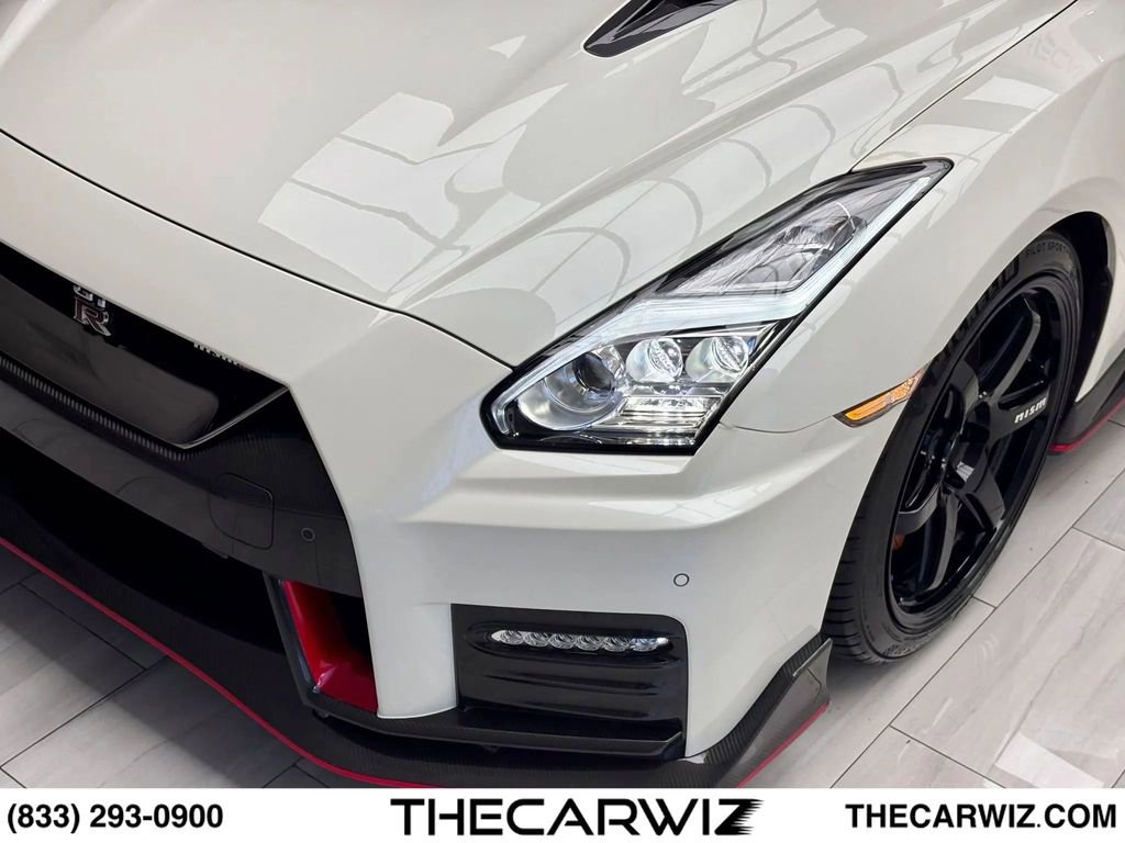 Used 2018 Nissan GT-R NISMO AWD/4WD image 50