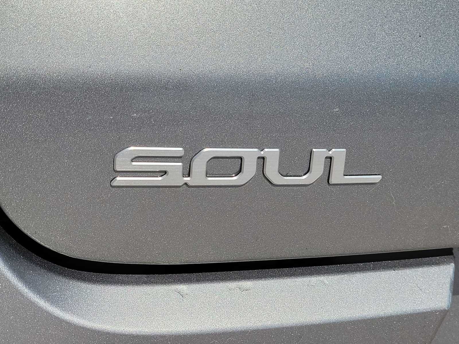Used 2025 Kia Soul LX w/ LX Technology Package FWD image 11