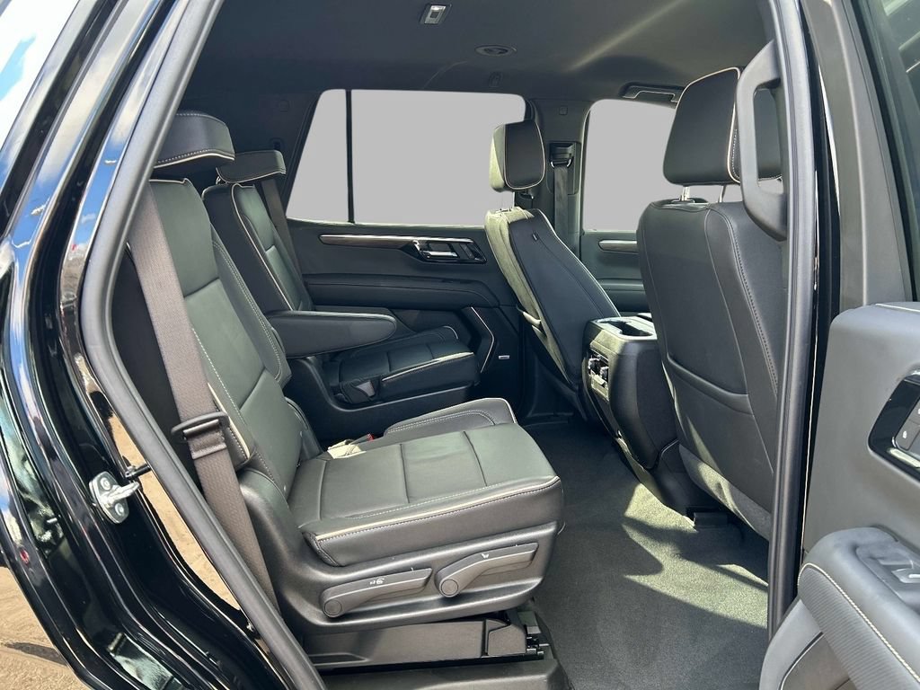 Used 2025 Chevrolet Tahoe Premier AWD/4WD image 17