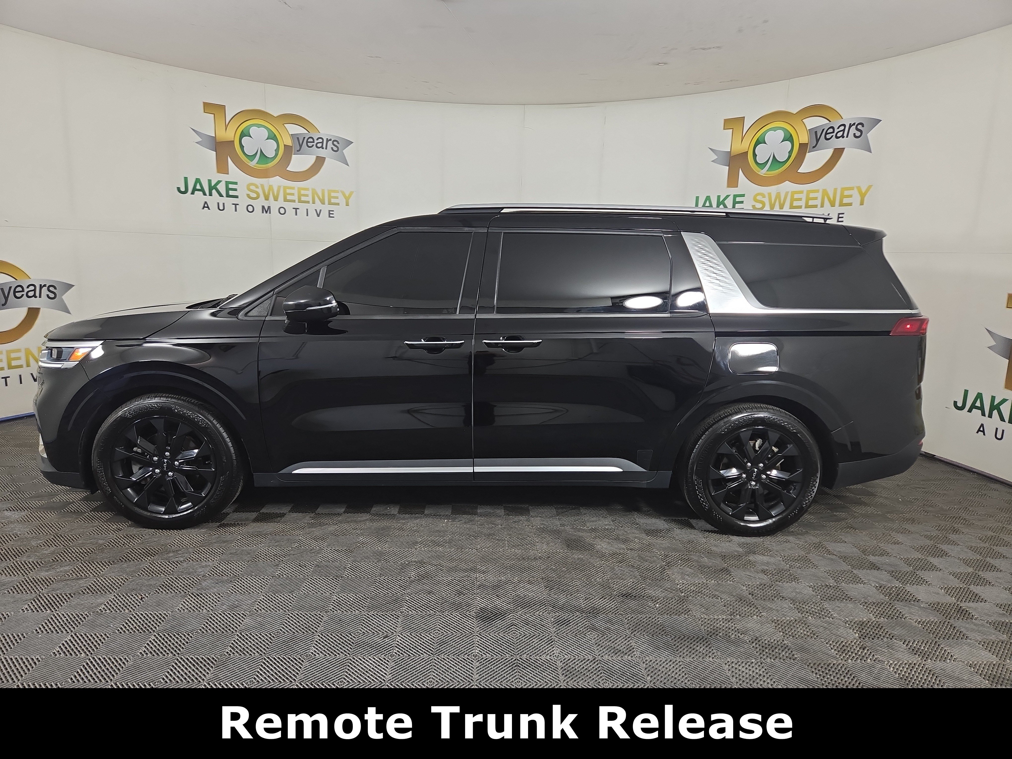 Used 2022 Kia Carnival SX FWD image 6