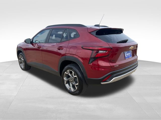 Certified 2025 Chevrolet Trax LT FWD image 4