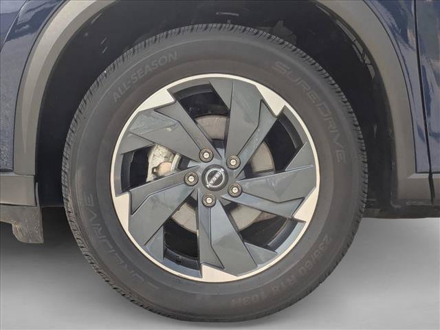 Used 2025 Nissan Rogue SV AWD/4WD image 25