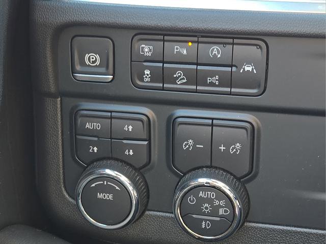 Used 2025 Chevrolet Tahoe Z71 AWD/4WD image 27