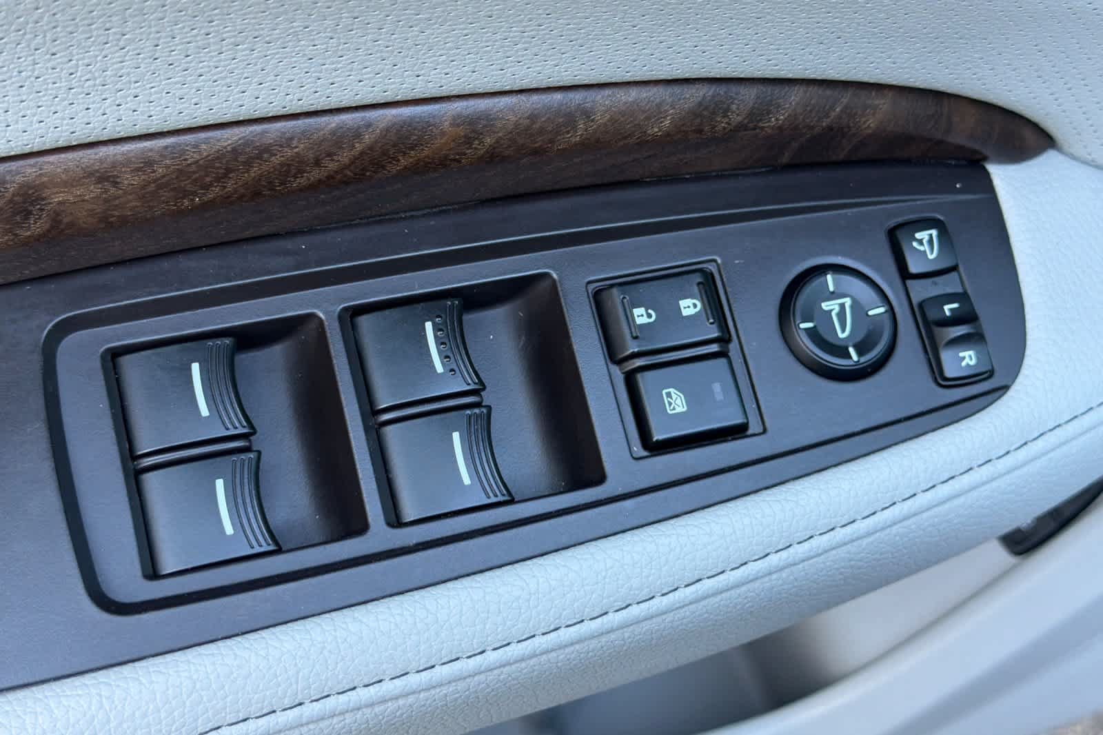 Used 2020 Acura MDX SH-AWD w/ Technology Package image 13