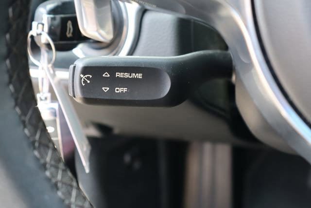 Used 2019 Porsche 718 Cayman RWD image 10