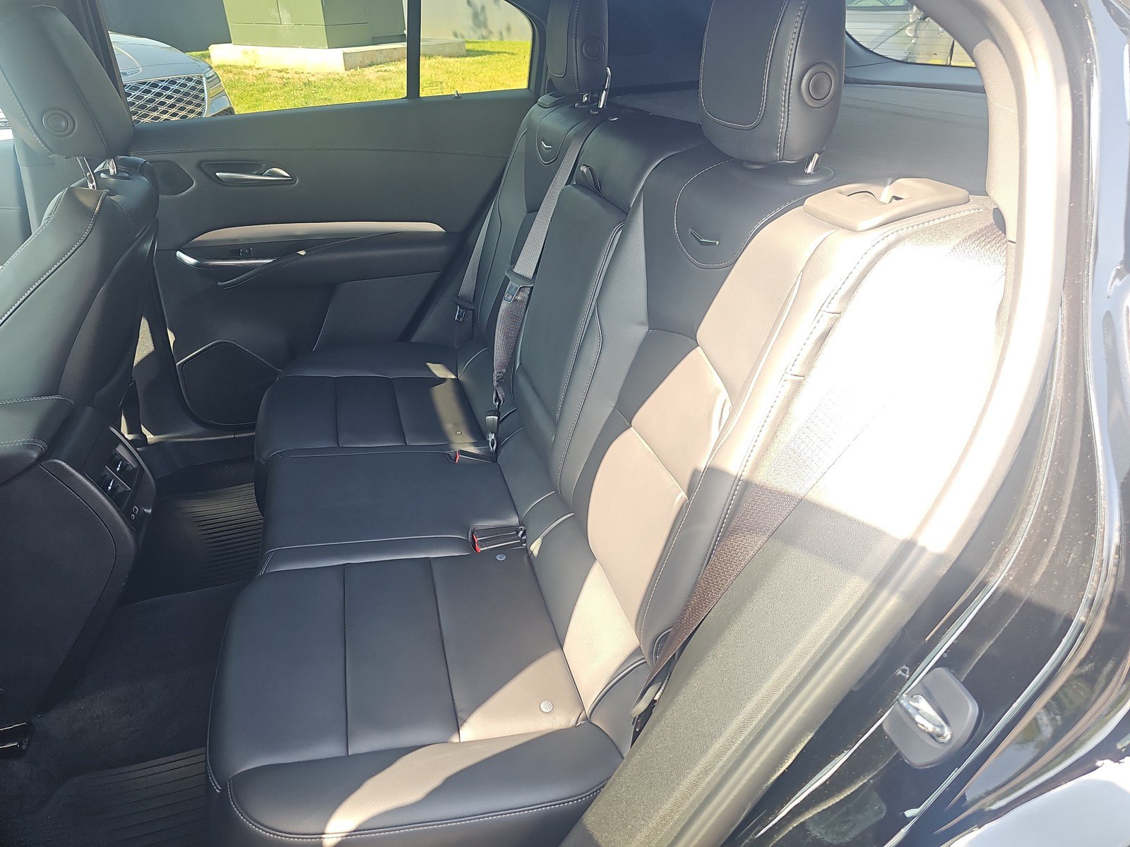 Used 2023 Cadillac XT4 Premium Luxury w/ Cold Weather Package AWD/4WD image 29