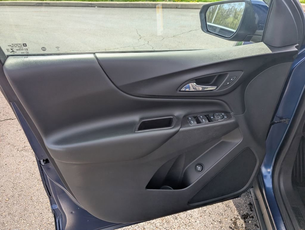 Used 2022 Chevrolet Equinox LT image 14