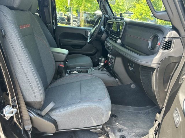 Certified 2025 Jeep Gladiator Rubicon w/ Safety Group AWD/4WD image 15
