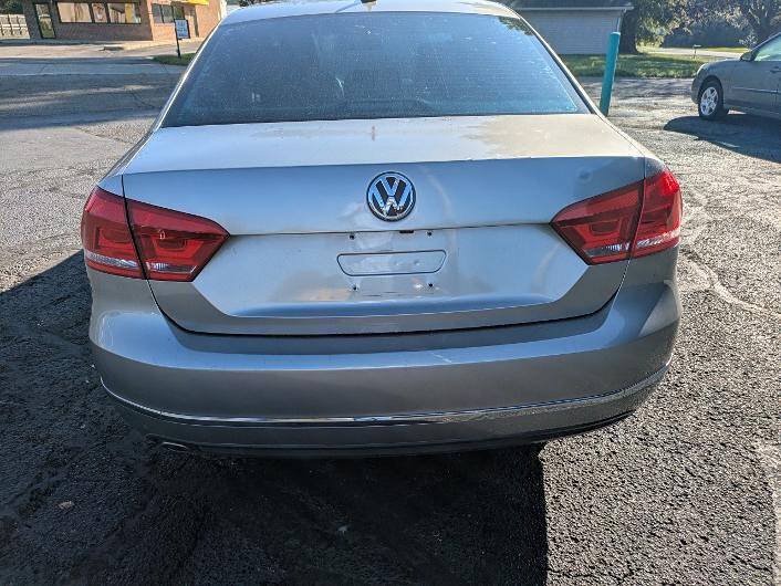 Used 2014 Volkswagen Passat TDI SE FWD image 8