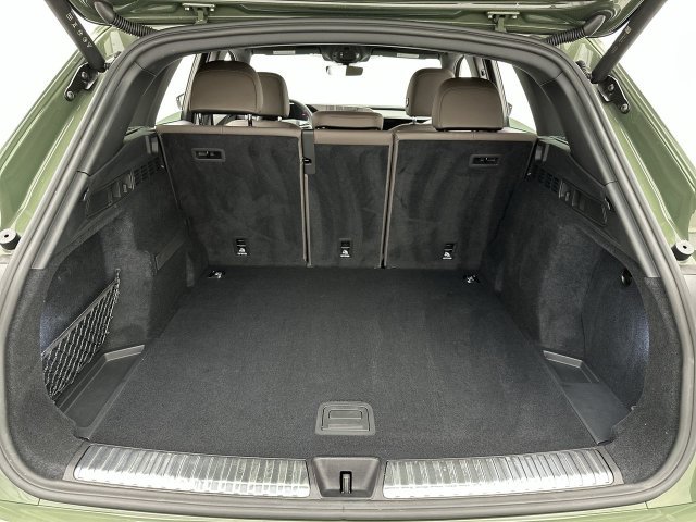 Used 2025 Audi Q5 Premium w/ Convenience Package AWD/4WD image 23