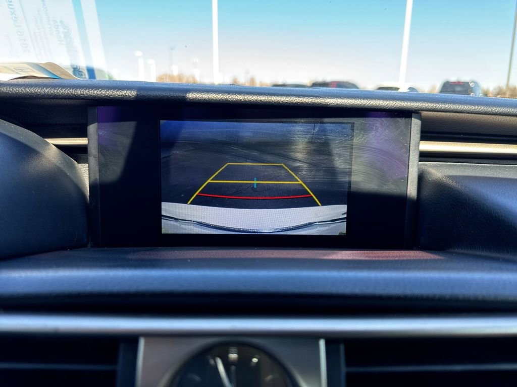 Used 2016 Lexus IS 200t image 17